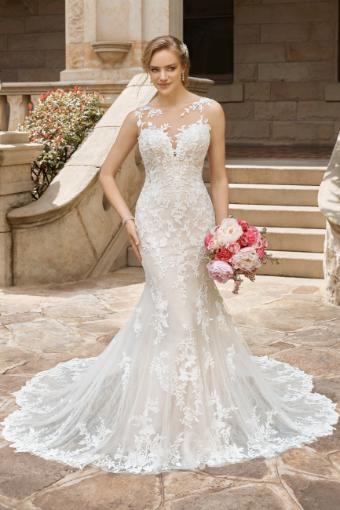 Glamorous Lace Low Back Wedding Dress Odessa $1 thumbnail