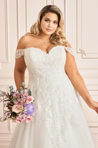 Classic Sweetheart Lace A-Line Wedding Dress Trixie $1 thumbnail