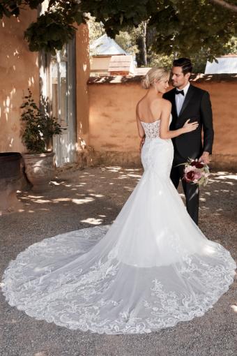 Incredible Textured Mermaid Wedding Dress Orianna $3 thumbnail