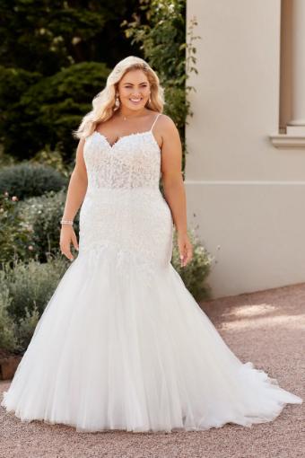 Romantic Mermaid Wedding Dress with Sweetheart Neckline Laurina $6 thumbnail