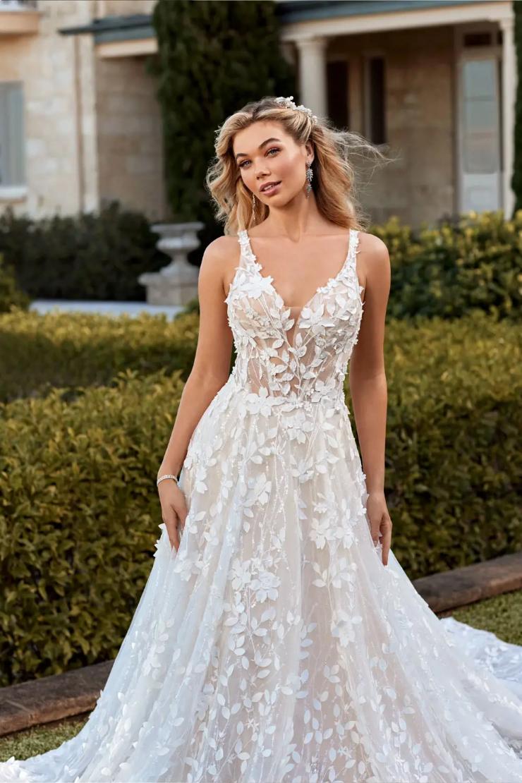 Three-Dimensional Lace Wedding Dress Ophelia #$3 picture