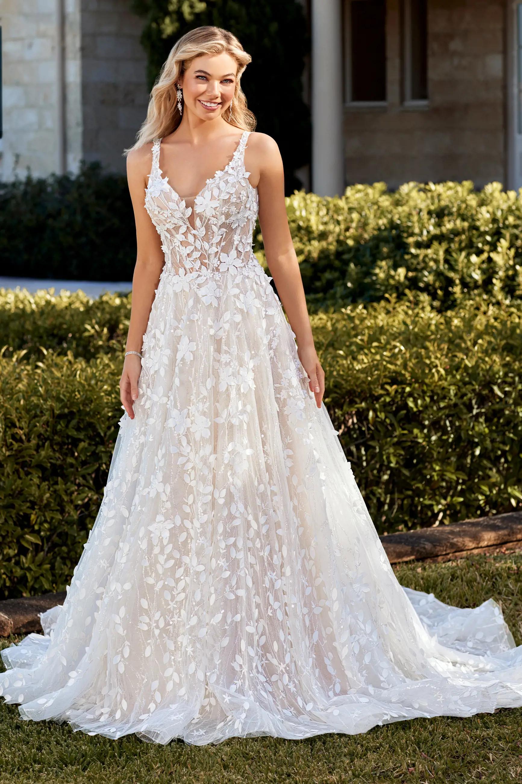 Three-Dimensional Lace Wedding Dress Ophelia $1 autoplay loop mute thumbnail